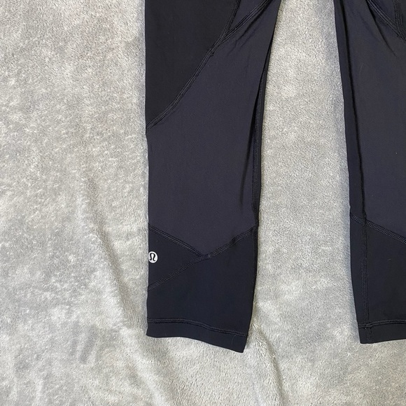 Lululemon Women’s Black Cropped Leggings Size 4 - Picture 5 of 7